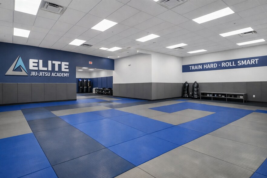 More Photos Of 4800 Lyons Technology Pky, Coconut Creek Warehouse For Lease