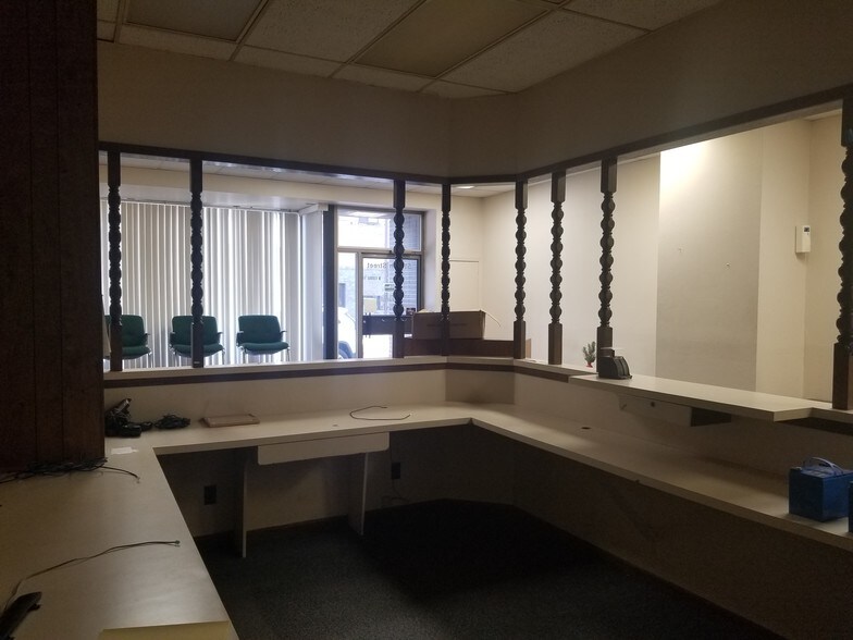 More Photos Of 505-511 5th St, Sioux City Office For Sale