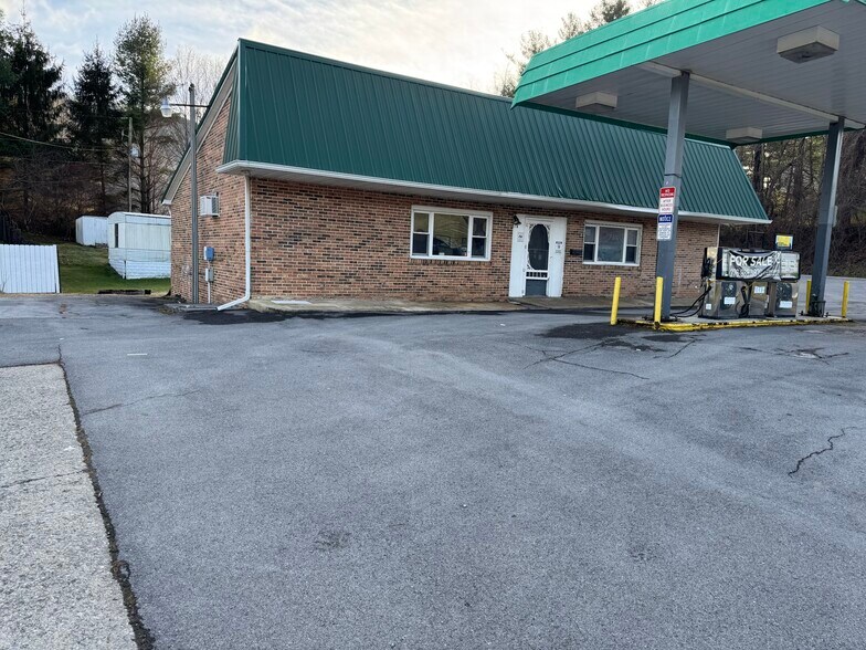 More Photos Of 116 Clear Fork Rd, Tazewell Convenience Store For Sale