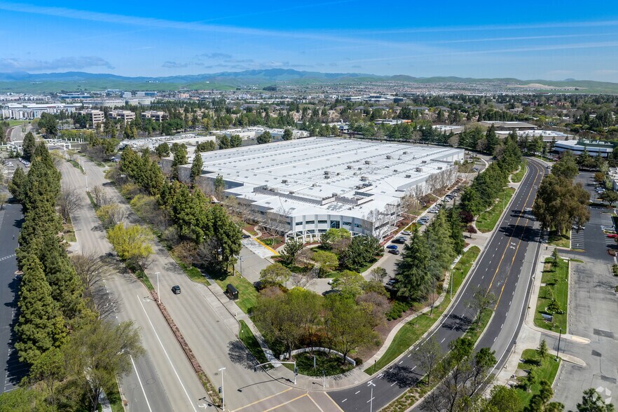 More Photos Of 4225 Hacienda Dr, Pleasanton Warehouse For Lease