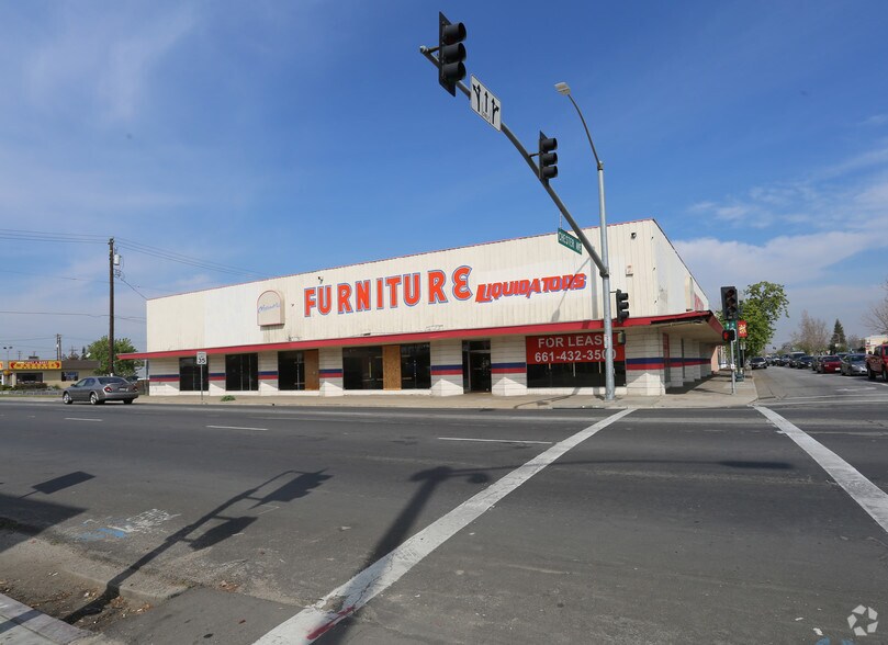 More Photos Of 2407 Chester Ave, Bakersfield Freestanding For Lease