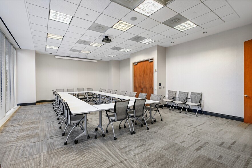 More Photos Of 3225 Cumberland Blvd SE, Atlanta Office For Lease