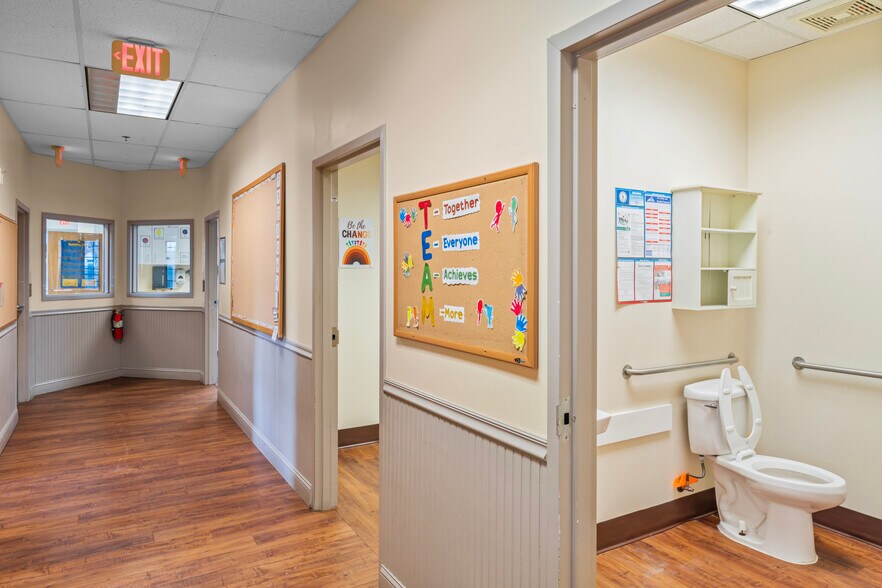 More Photos Of 42851 Smallwood Ter, Chantilly Daycare Center For Sale