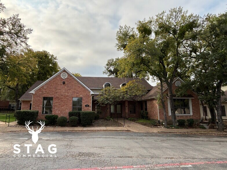 More Photos Of 2300 Highland Village Rd, Highland Village Unknown For Lease