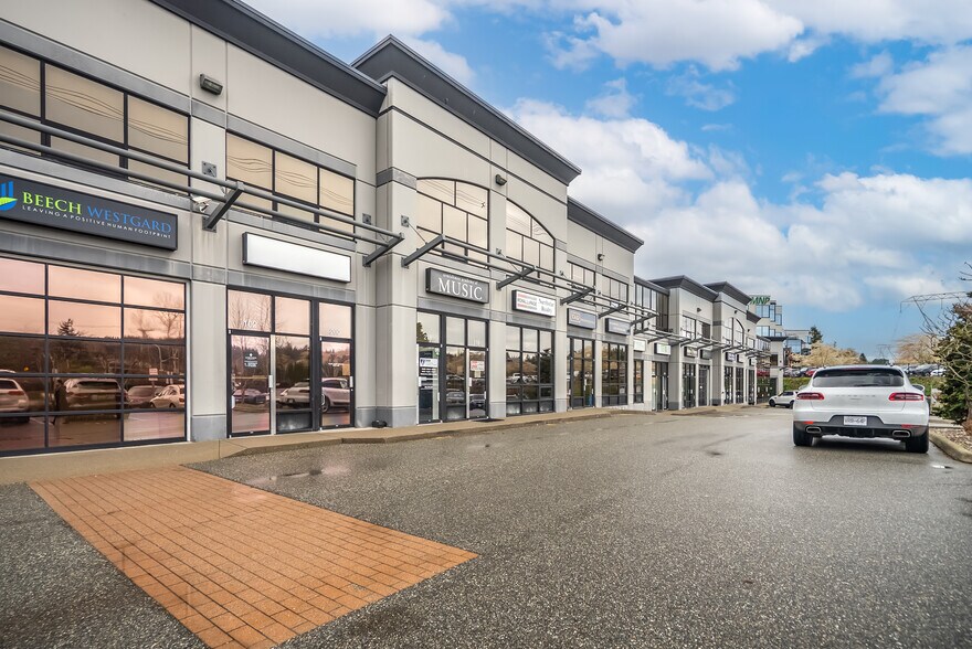 More Photos Of 15272 Croydon Dr, Surrey Flex For Sale