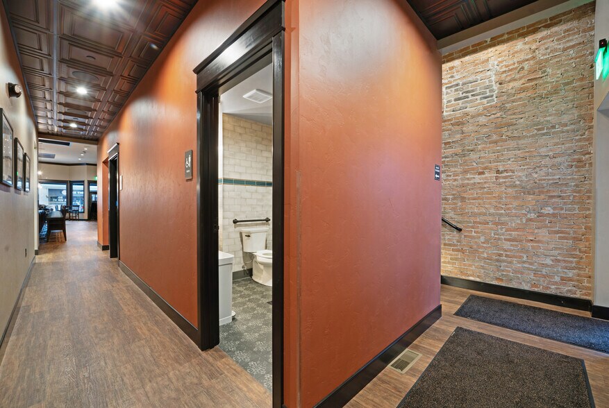More Photos Of 30 N Main St, Fond Du Lac Restaurant For Sale