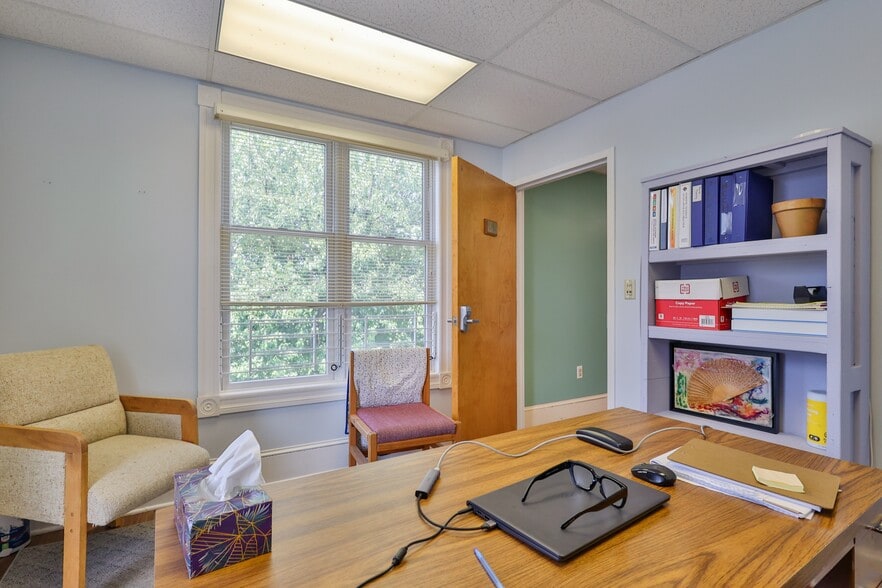 More Photos Of 541 Seneca St, Fountain Hill Healthcare For Sale