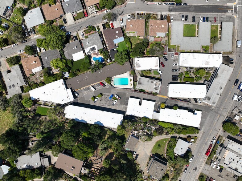 More Photos Of 45 Woodland Ave, San Rafael Apartments For Sale