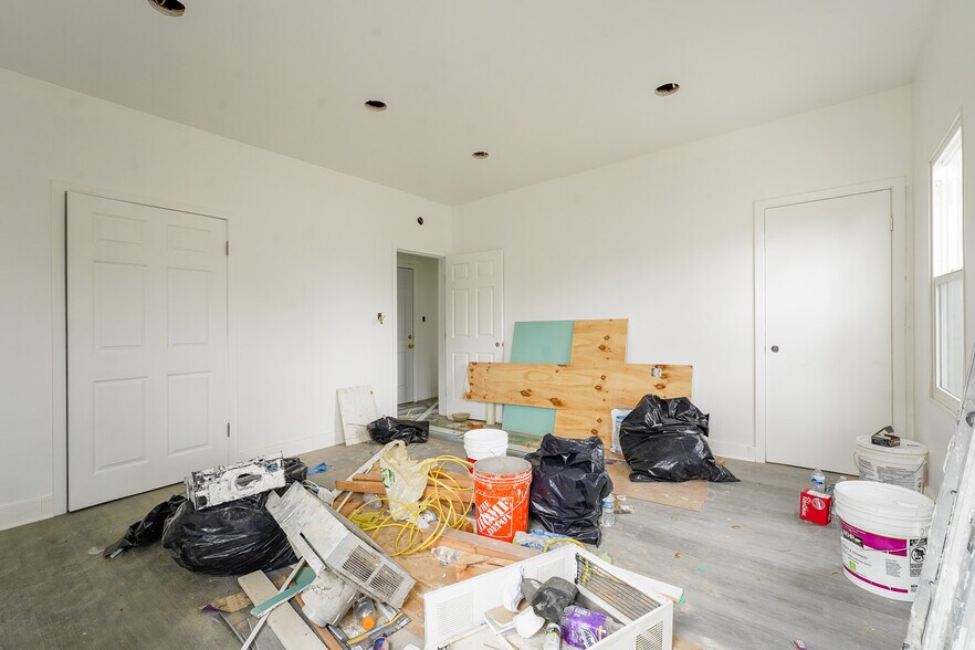 More Photos Of 1519 W 30th St, Los Angeles Apartments For Sale