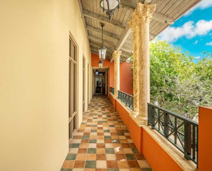 More Photos Of 197 S Federal Hwy, Boca Raton Office For Lease