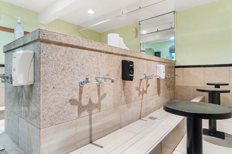 More Photos Of 325 N 3rd St, San Jose Religious Facility For Sale