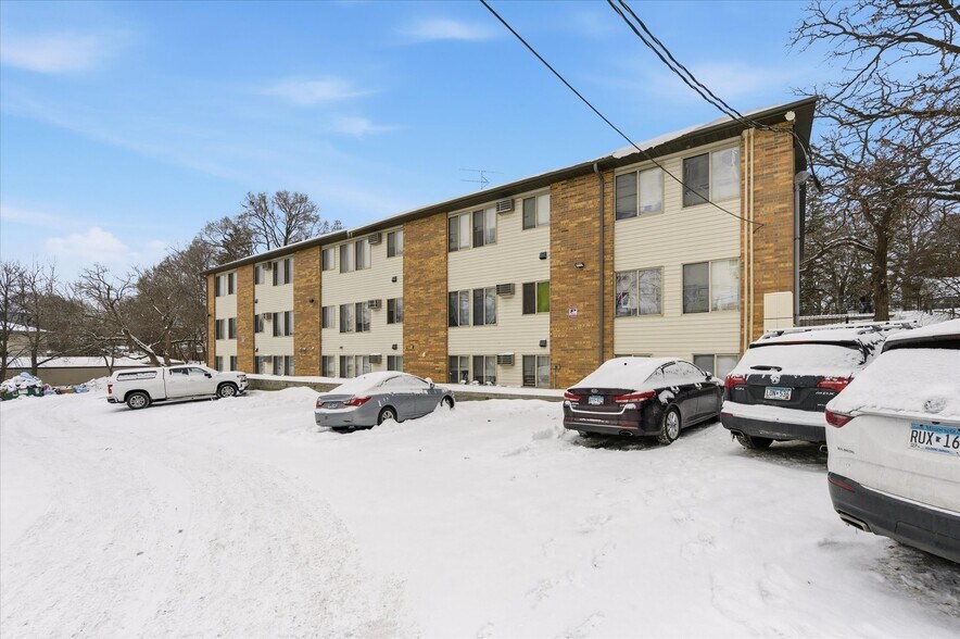 More Photos Of 1120 9th Ave S, Saint Cloud Apartments For Sale