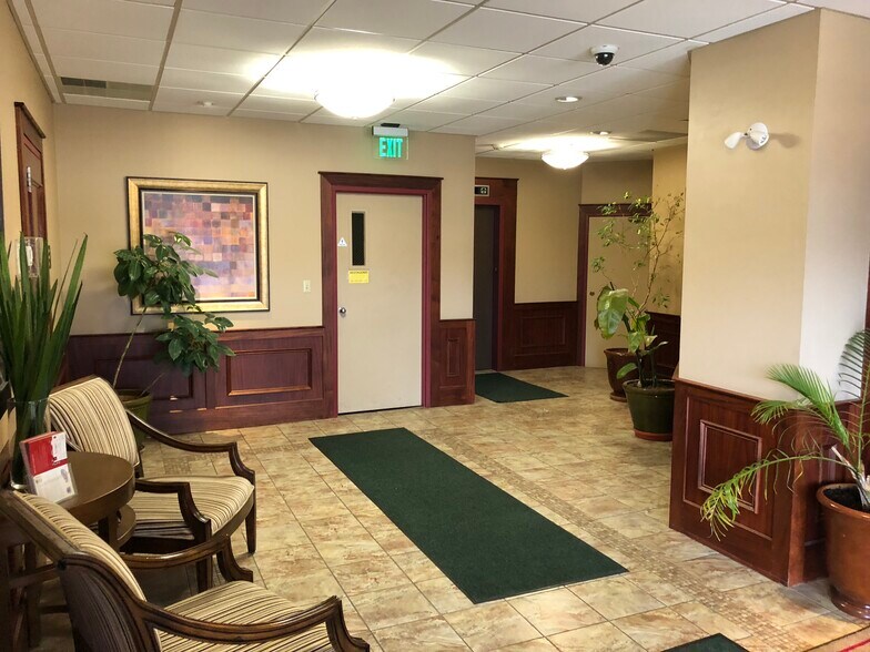 More Photos Of 1650 Elm St, Manchester Medical For Sale