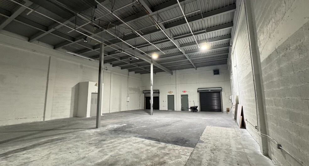 More Photos Of 128 NW 25th St, Miami Unknown For Lease