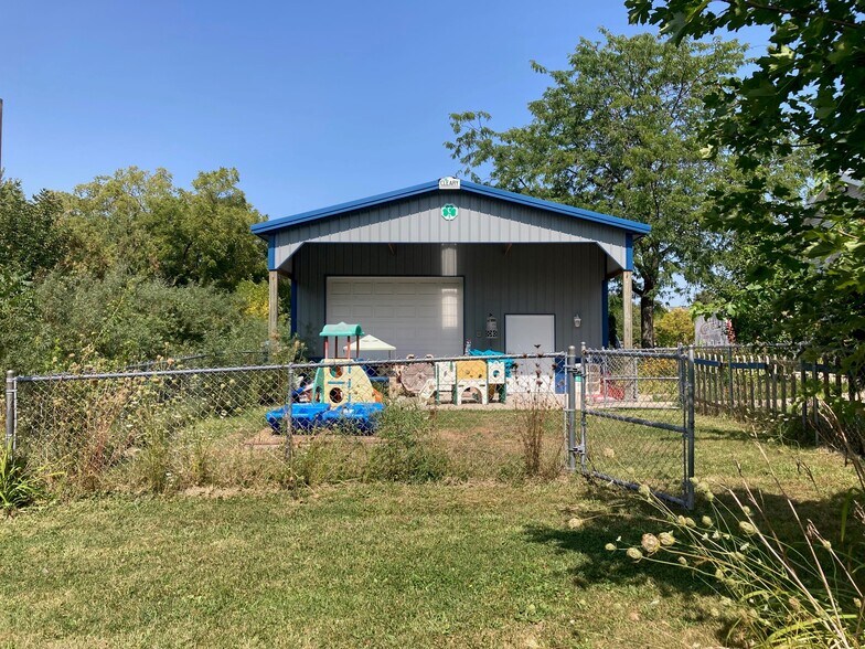 More Photos Of 312 W Cottage Grove Rd, Cottage Grove Daycare Center For Sale