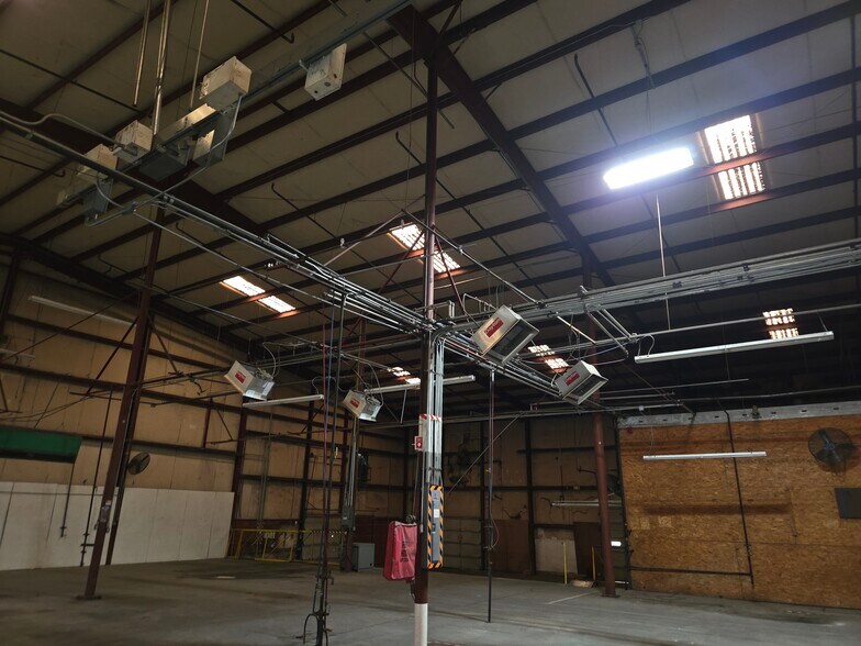 More Photos Of 407 Glasgow St, Aberdeen Manufacturing For Sale