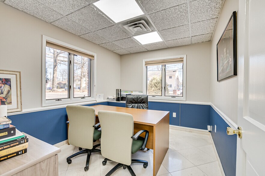 More Photos Of 894 Green St, Iselin Office For Lease