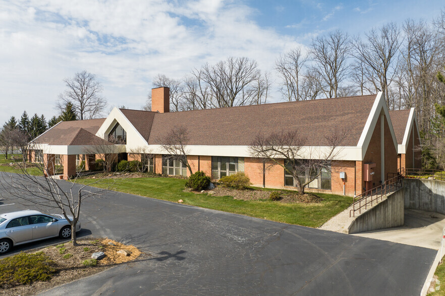 Primary Photo Of 1701 Woodlands Dr, Maumee Office For Lease