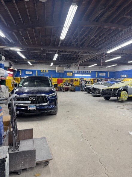 More Photos Of 9540 S Vincennes Ave, Chicago Auto Repair For Sale