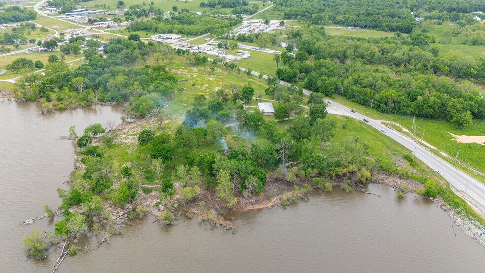 More Photos Of 25421 US-59, Grove Land For Sale