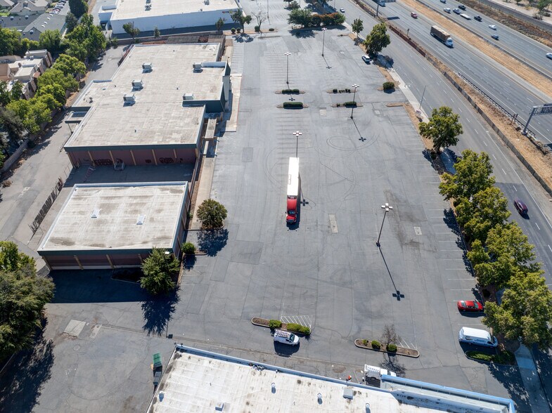 More Photos Of 2800 Sisk Rd, Modesto Storefront For Sale