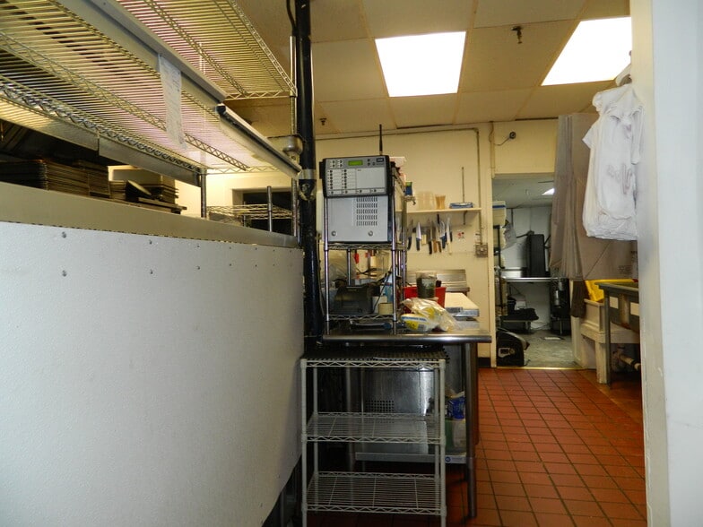 More Photos Of 304 Hawley Ave, Syracuse Restaurant For Lease