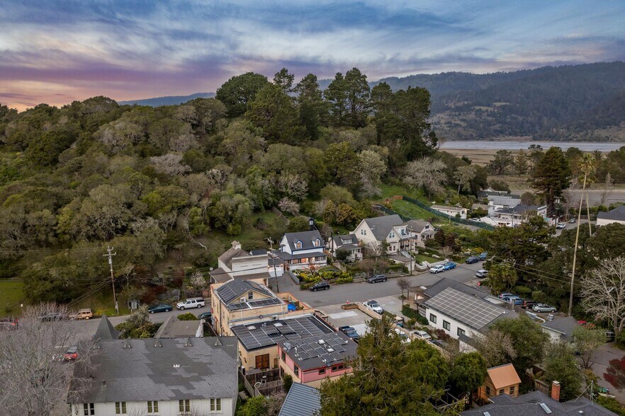 More Photos Of 11 Wharf Rd, Bolinas General Retail For Sale