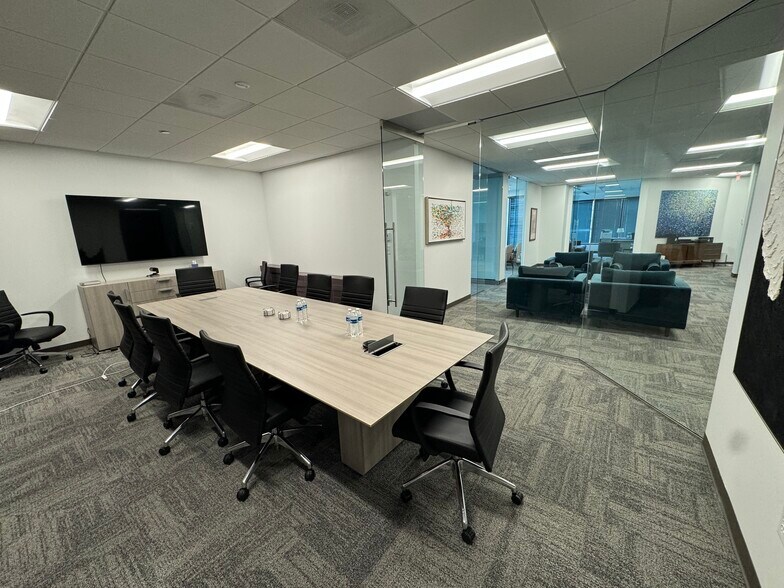 More Photos Of 3060 Peachtree Rd NW, Atlanta Office For Lease