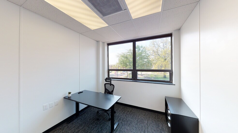 More Photos Of 35 N Park St, Mansfield Office For Sale