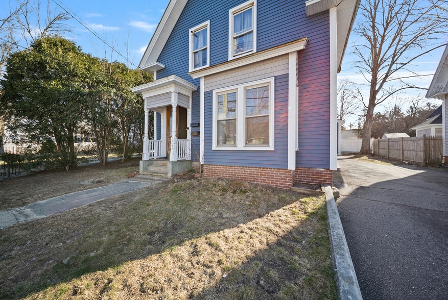 More Photos Of 605 Hall St, Manchester Multifamily For Sale