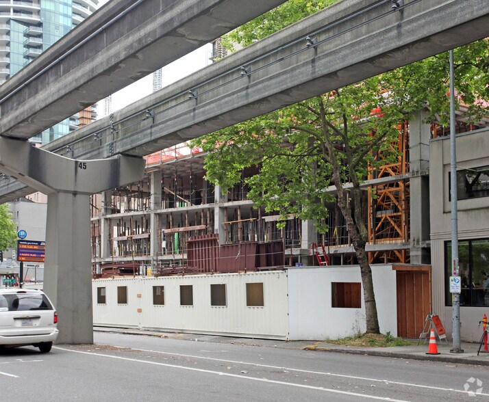More Photos Of 2105 5th Ave, Seattle Apartments For Lease