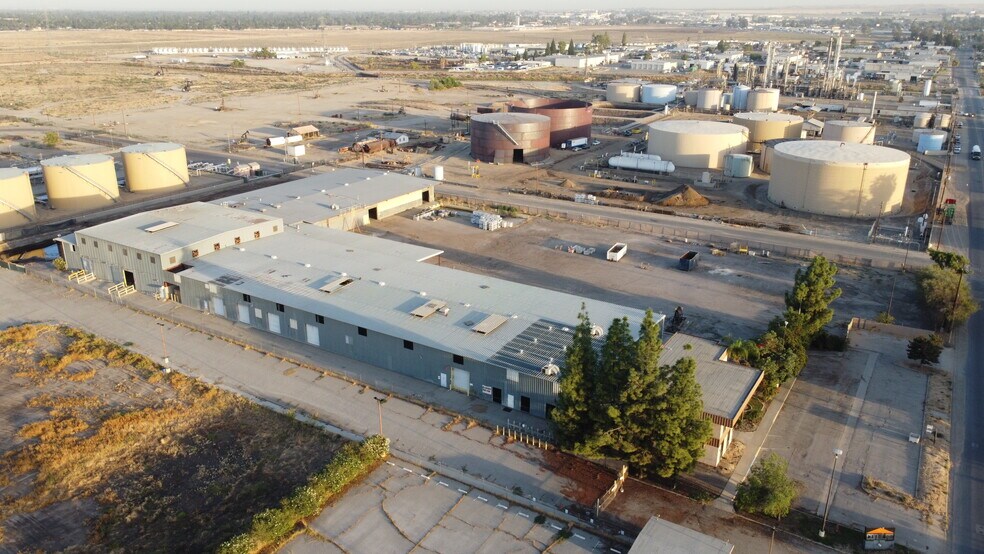 More Photos Of 3801 Standard St, Bakersfield Manufacturing For Lease