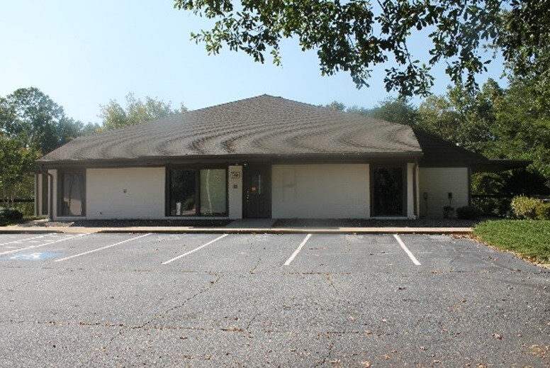 More Photos Of 556 Memorial Drive Ext, Greer Medical For Lease