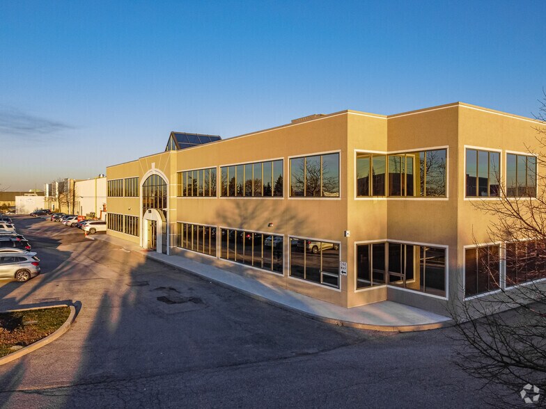 More Photos Of 190 Statesman Dr, Mississauga Warehouse For Lease