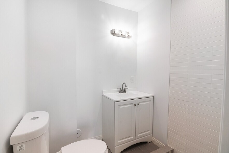 More Photos Of 15405 Covello St, Van Nuys Manufactured Housing Mobile Home Park For Sale