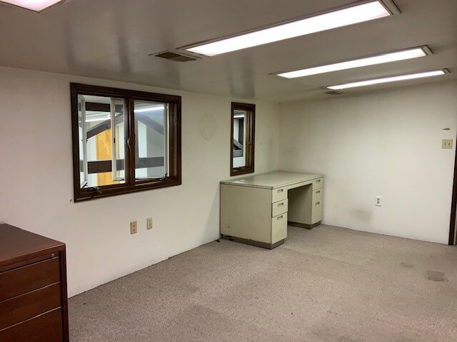 More Photos Of 325 Robinson Ln, Wilmington Manufacturing For Lease