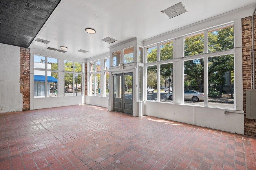 More Photos Of 350 Dauphin St, Mobile Restaurant For Lease