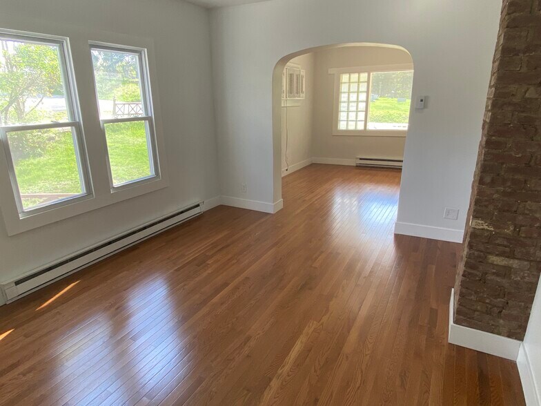 More Photos Of 105 Willowbrook Rd, South Abington Office Residential For Lease