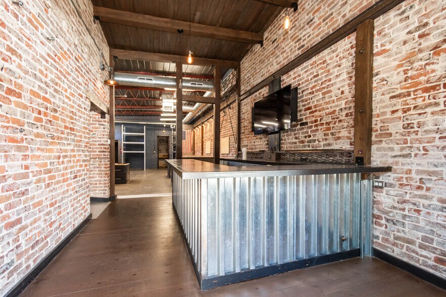 More Photos Of 451-453 G St, Lincoln Freestanding For Sale