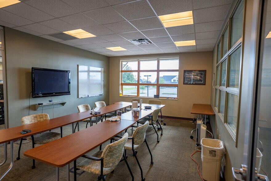 More Photos Of 150 Scharberry Ln, Mars Office For Lease