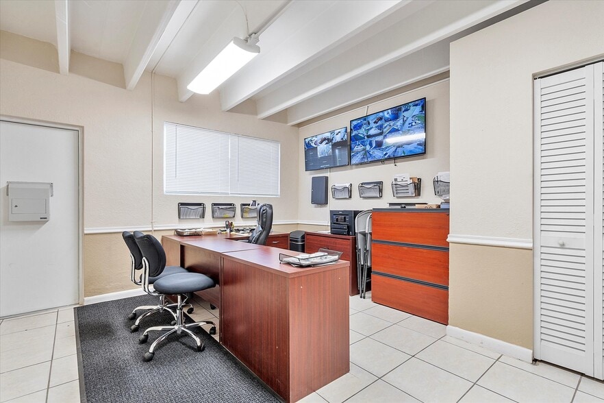 More Photos Of 901-951 NW 8th Ave, Pompano Beach Apartments For Sale