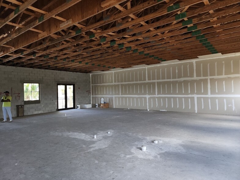 More Photos Of 1400 Hillmoor Dr, Port Saint Lucie Medical For Sale