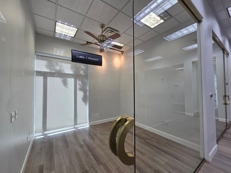More Photos Of 2435 W Horizon Ridge Pky, Henderson Medical For Lease