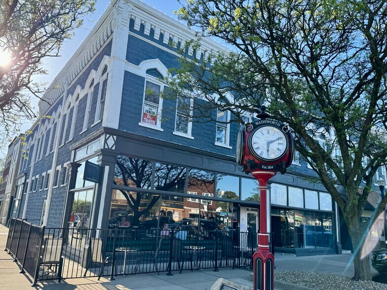 More Photos Of 102 High St, Wadsworth Storefront Retail Office For Lease