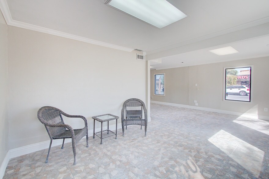 More Photos Of 800 S Casino Center Blvd, Las Vegas Loft Creative Space For Sale