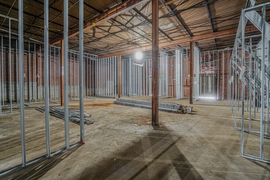 More Photos Of 517 Jones Ave NW, Atlanta Freestanding For Lease