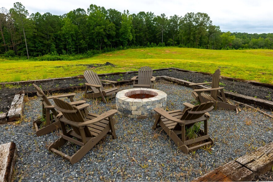 More Photos Of 2199 Roosterville Rd, Roopville Horse Stables For Sale