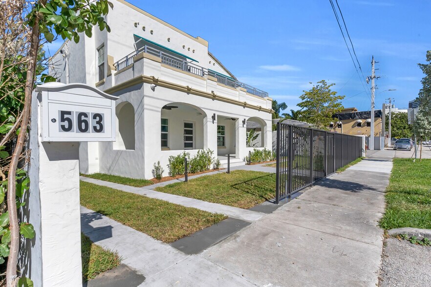 More Photos Of 563 NE 67th St, Miami Medical For Lease