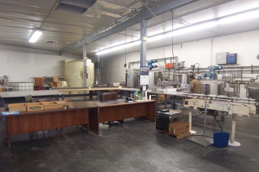 More Photos Of 3002 Hyde Park Blvd, Los Angeles Warehouse For Lease