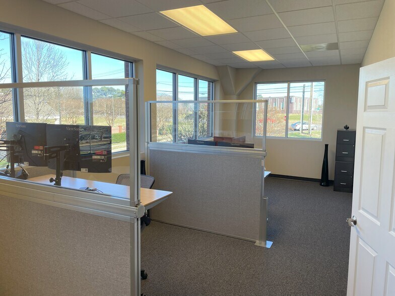 More Photos Of 107 Kilson Dr, Mooresville Office Residential For Sale